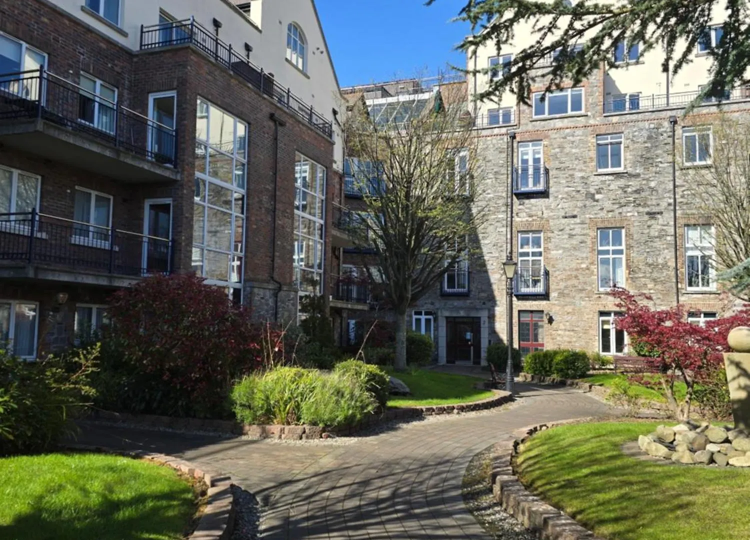 Gracian Omb Dublin Apartment